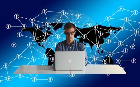 PIB Fact-Check Debunks Viral Claim About India Withdrawing Funds from UK