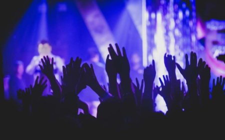 Shah Rukh Khan’s 60th Birthday Buzz: Fans Excited for ‘King’ First Look Amid Viral CBFC Rumours