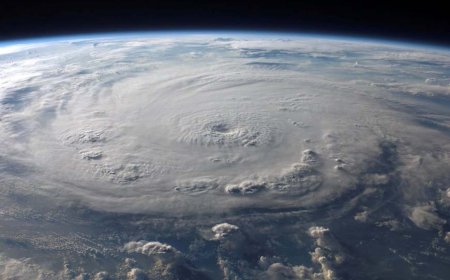 Hurricane Melissa Strikes Cuba: Hundreds of Thousands Evacuated