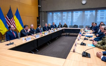 Ukraine and U.S. Report Progress in Peace Talks Amid Tensions Over Russia Conflict