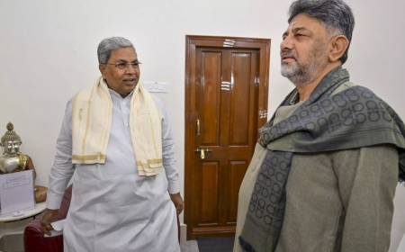 Siddaramaiah and Shivakumar Downplay Differences, Focus on 2028 Karnataka Elections