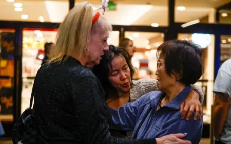 Black Friday Chaos at San Jose Mall as Shooting Leaves Shoppers Sheltering in Stores