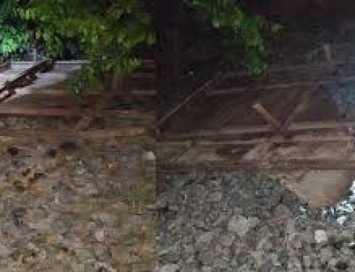 Major Accident Averted in Uttar Pradesh: Smoke Triggers Panic on Gorakhpur–Lucknow Intercity Express, Passengers Safe