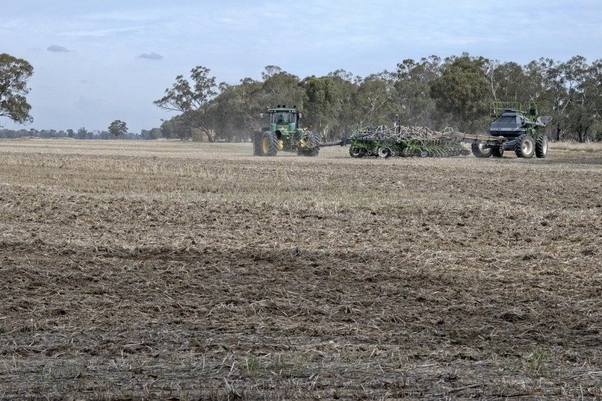 Delhi AQI Today: Cloud Seeding Shows Limited Impact on Air Quality
