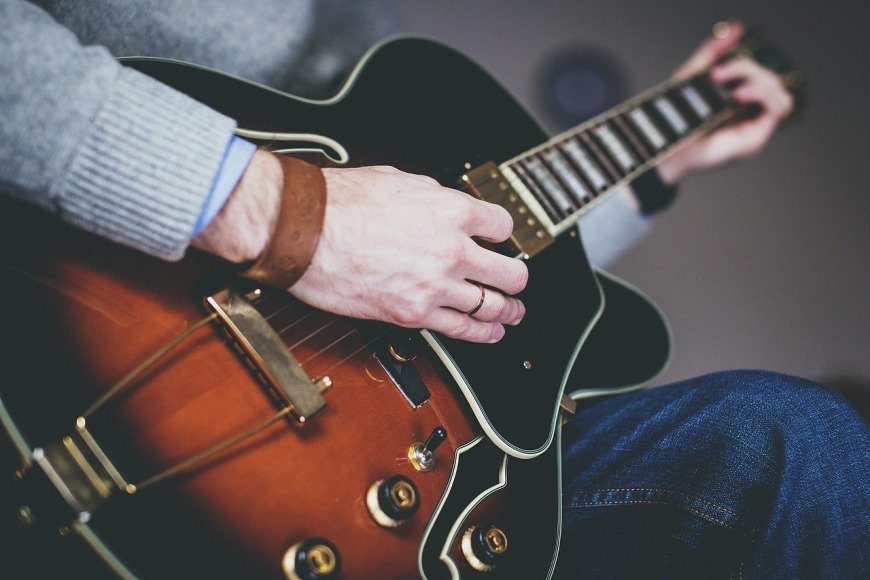 Rediscovering Music: How Playing Instruments Can Boost Your Mind and Wellbeing
