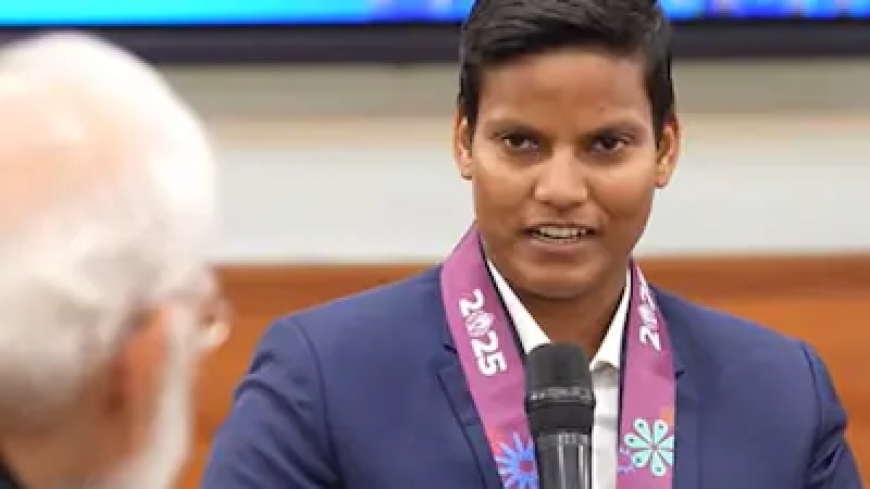 PM Modi Asks Deepti Sharma About Her Hanuman Tattoo, India Star Shares Source of Inspiration