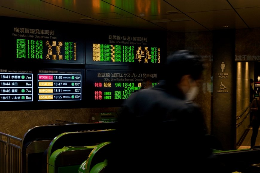 Sensex Today | Stock Market LIVE Updates: Nifty recovers from early dip, climbs near 25,850; banking, auto stocks lead rally