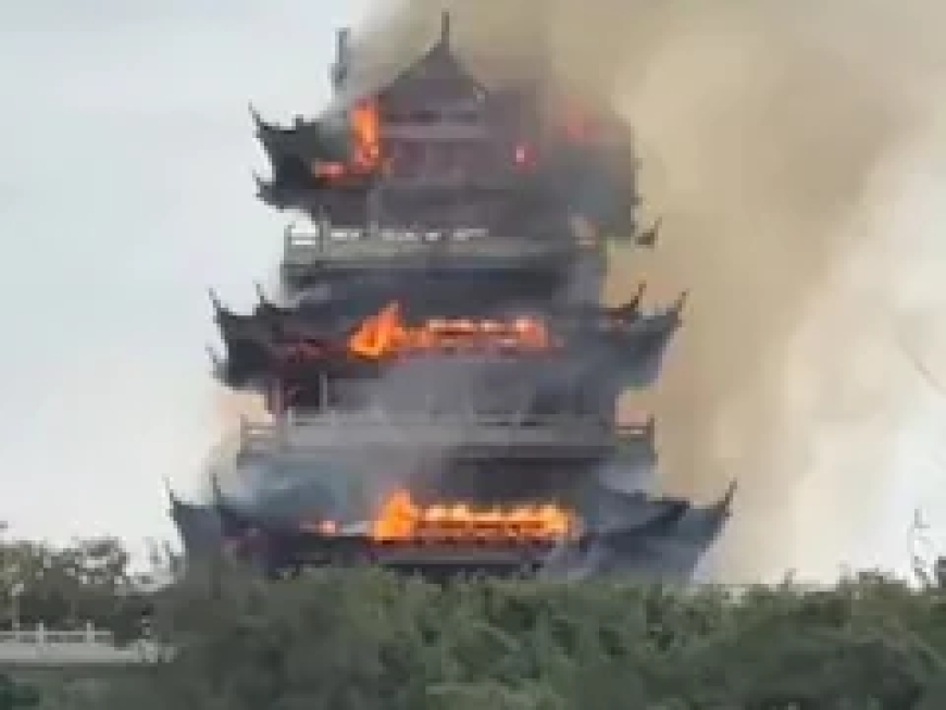 Fire Destroys Wenchang Pavilion in Jiangsu, China; Tourist Candle Use Blamed