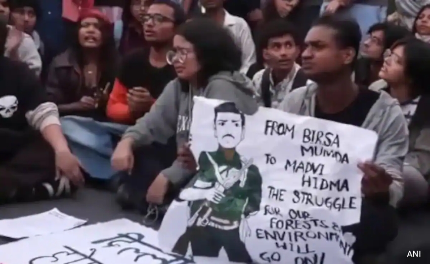 Delhi Air Pollution Protest Turns Violent as Slogans for Maoist Leader Madvi Hidma Surface