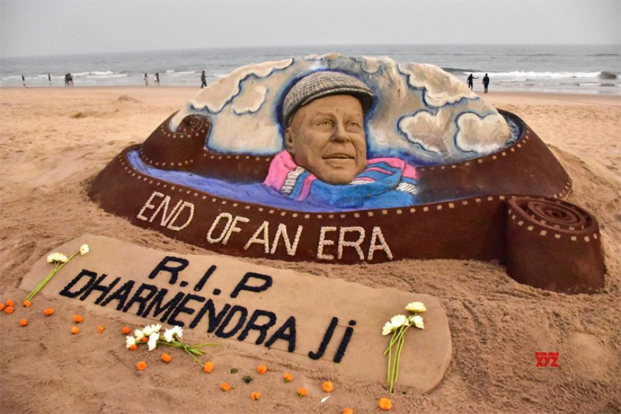 Sudarsan Pattnaik Pays Tribute to Dharmendra with 5-Foot Sand Sculpture at Puri Beach