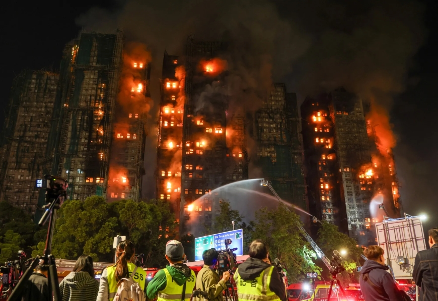 44 Dead, Hundreds Missing After Massive Blaze Engulfs 7 High-Rise Buildings in Hong Kong; 3 Arrested