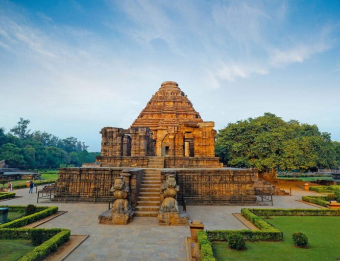 “Konark Sun Temple: India’s Timeless Dance of Stone and Sunlight”