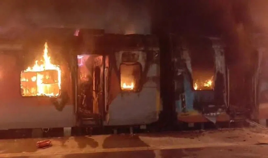 Two Train Coaches Catch Fire on Tatanagar–Ernakulam Express; One Passenger Dies