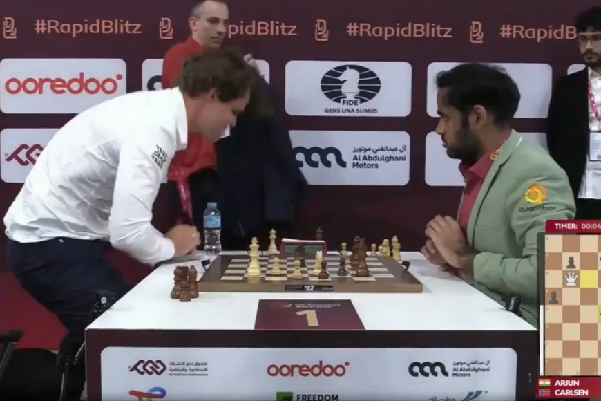 Magnus Carlsen Slams Table After Loss to Arjun Erigaisi | Chess World Blitz Reaction