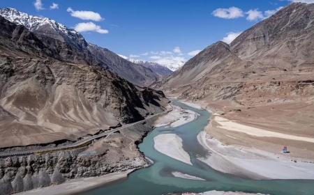 Himalayas bare and rocky after reduced winter snowfall, scientists warn