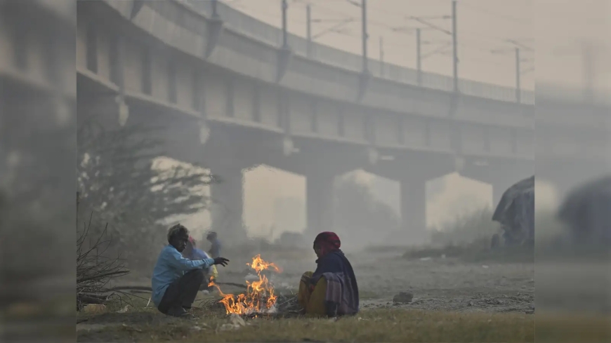 Delhi Records 4.2°C, Breaks Season’s Cold Record for Second Straight Day; Coldest in Two Years