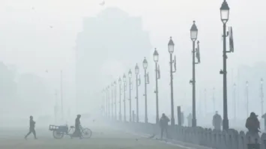 Delhi Shivers as Temperature Dips to 3°C on Chilly Tuesday Morning