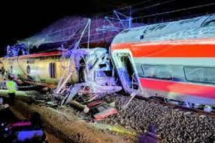 At Least 21 Dead After High-Speed Train Crash in Spain