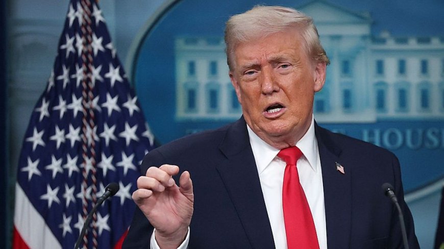 Trump Heads to Davos as Greenland Threats Take Centre Stage