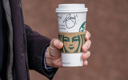Starbucks Turns to Robots in Bid to Win Back Customers