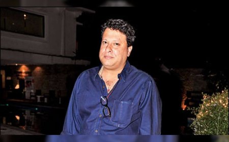 “I Broke Down”: Tigmanshu Dhulia Recalls How Jaya Bachchan Shielded Him From Furious Student Protest