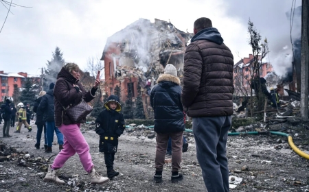 Ukraine Honors Its Fallen as War Enters Fifth Year