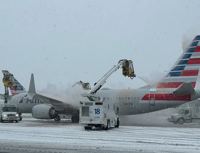 Over 5,000 U.S. East Coast Flights Canceled as Region Battles Record Snowstorm