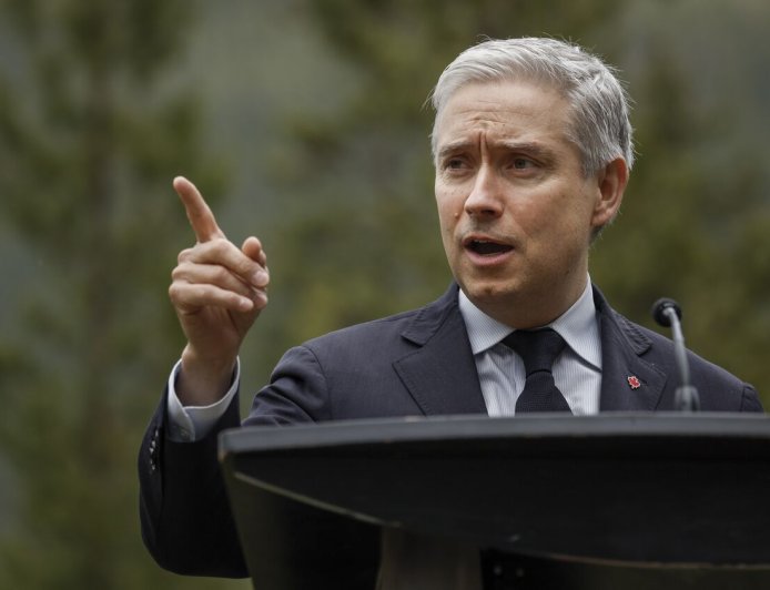 Canada’s Finance Minister Says US Unlikely to Remove Tariffs