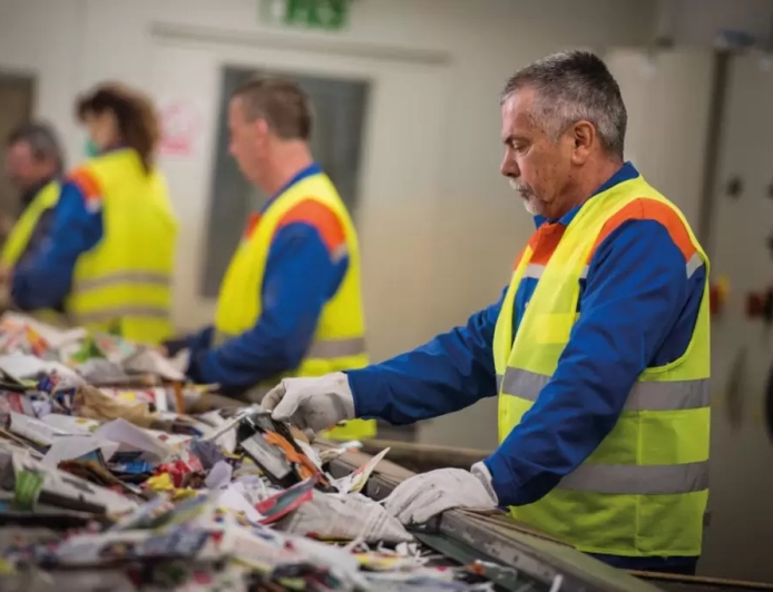England Launches Major Recycling Reform to Standardize Waste Collection Nationwide