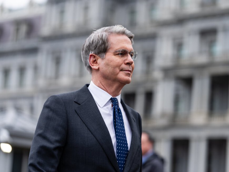 US Lifts Sanctions on 140 Million Barrels of Iranian Oil as Donald Trump Pushes to Reduce Fuel Prices