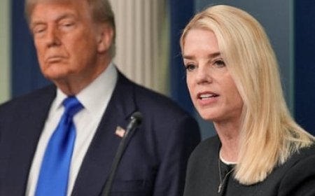 DOJ in Turmoil: Trump’s Sudden Firing of Pam Bondi Sparks Political Firestorm