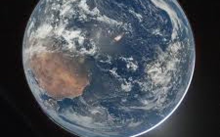 The 40 Minutes When the Artemis Crew Loses Contact with Earth