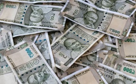 Fake Currency Network Exposed in Ahmedabad as Banks Detect ₹5 Lakh in Forged Notes