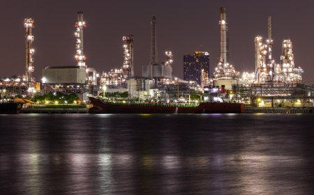 Global Oil Shock: Prices Plunge 15% Overnight After Sudden Ceasefire