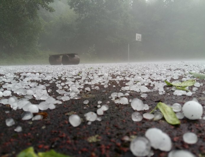 Orange alert as cloudy skies and gusty winds hit Delhi NCR with possible hailstorms