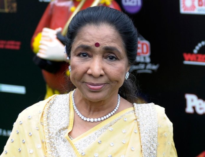 Bollywood Legend Asha Bhosle Passes Away at 92, Marking the End of an Era