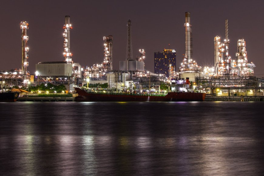 Global Oil Shock: Prices Plunge 15% Overnight After Sudden Ceasefire