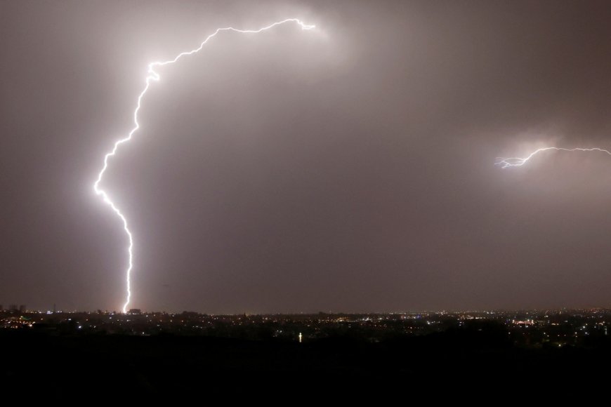 Severe Weather Warning: IMD Predicts Heavy Rain, Thunderstorms and Strong Winds Across Multiple States