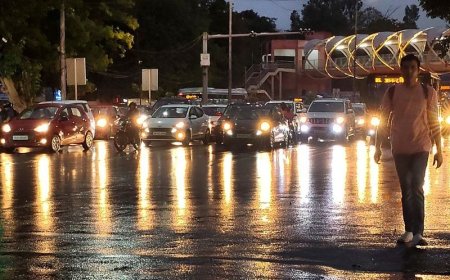 Delhi-NCR to Get Rain Relief as Thunderstorms Bring Dip in Temperature