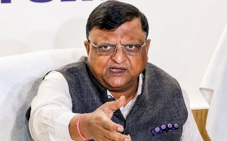 TMC Slams BJP and Election Commission Over Former Bengal CEO’s Top Government Appointment