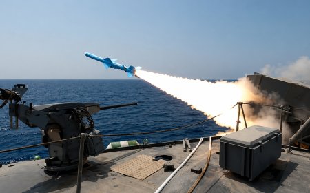 US Escalates Gulf Tensions with Fresh Airstrikes on Iranian Missile Bases and Naval Boats