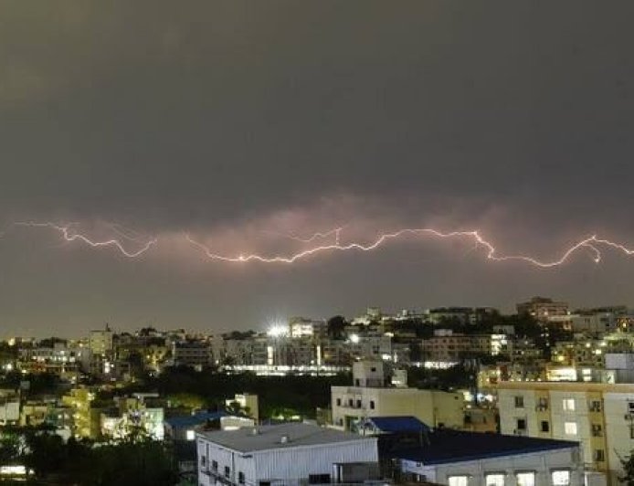 IMD Forecast Brings Relief: Thunderstorms Likely to Break Nautapa’s Extreme 45°C Heatwave