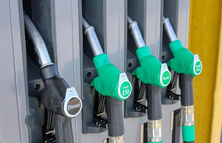 Delhi Government Cuts Fuel Quota for Officials in Major Cost-Control Move