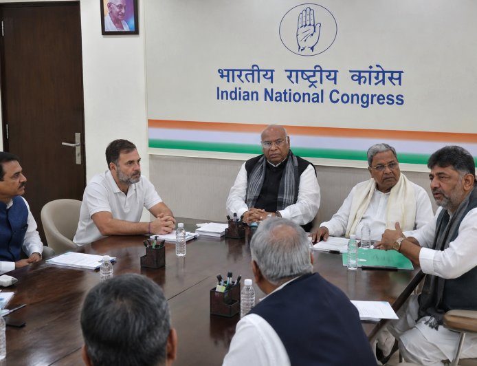 Congress High Command Holds Key Karnataka Talks: Cabinet Expansion, Deputy CM Posts and KPCC Leadership Under Spotlight