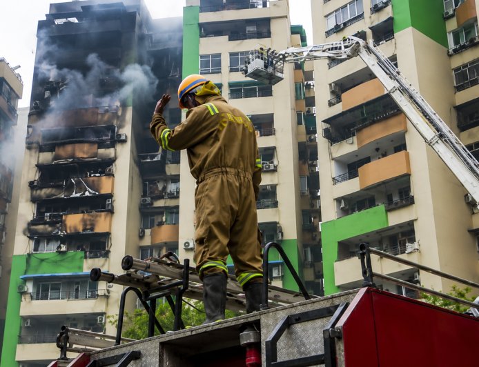 Noida High-Rise Fire Sparks Panic: What Happened and Why It Raises Safety Concerns