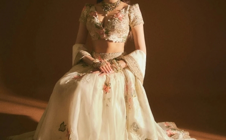 Anshula Kapoor's Wedding Becomes a Fashion Extravaganza as Janhvi, Khushi & Sonam Kapoor Steal the Show