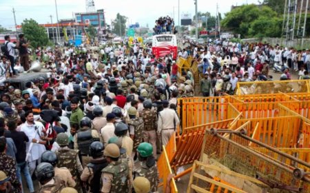 Farmers Stage Massive Protest in Bhopal: Sit-In at Savarkar Setu Escalates Tensions Ahead of CM House March
