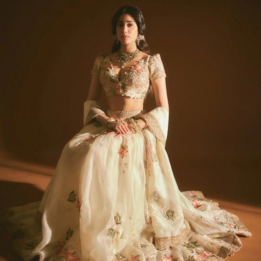 Anshula Kapoor's Wedding Becomes a Fashion Extravaganza as Janhvi, Khushi & Sonam Kapoor Steal the Show