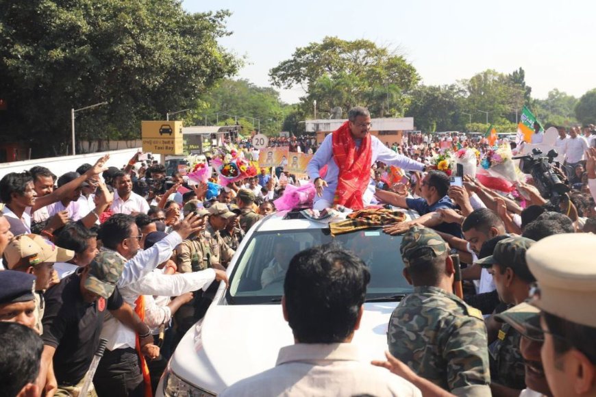 NDA MPs Welcome Dharmendra Pradhan Outside Parliament After Resignation, Felicitate Him with Traditional Pag