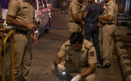 Delhi Burari Murder: Cousin Allegedly Kills 17-Year-Old Girl, Body Found Inside Suitcase